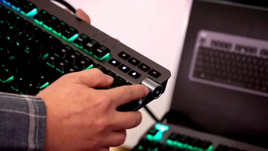 Thermaltake เปิดตัวแรม DDR5 พร้อม เคส พาวเวอร์ซัพพลาย เกมมิ่งเกียร์ และอุปกรณ์ระบายความร้อนสำหรับซีพียูรุ่นใหม่ 21 Tt ARGENT KB2