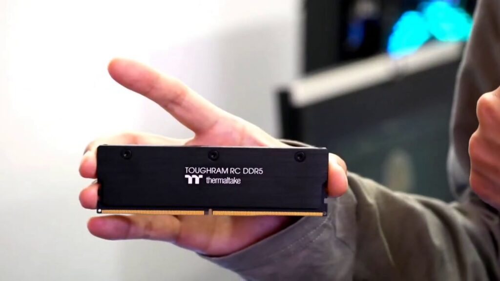 Thermaltake เปิดตัวแรม DDR5 พร้อม เคส พาวเวอร์ซัพพลาย เกมมิ่งเกียร์ และอุปกรณ์ระบายความร้อนสำหรับซีพียูรุ่นใหม่ 10 Tt DDR5 RC 01