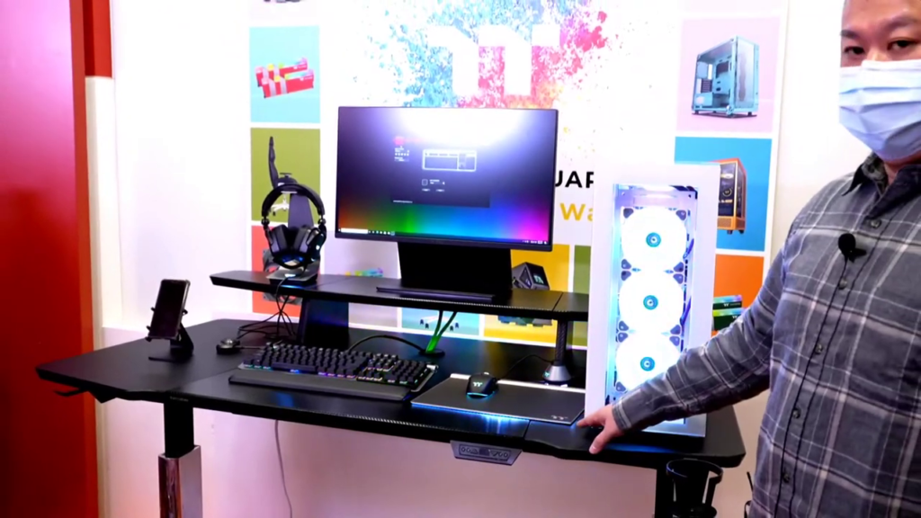 Thermaltake เปิดตัวแรม DDR5 พร้อม เคส พาวเวอร์ซัพพลาย เกมมิ่งเกียร์ และอุปกรณ์ระบายความร้อนสำหรับซีพียูรุ่นใหม่ 24 vlcsnap 2022 01 11 11h27m17s972