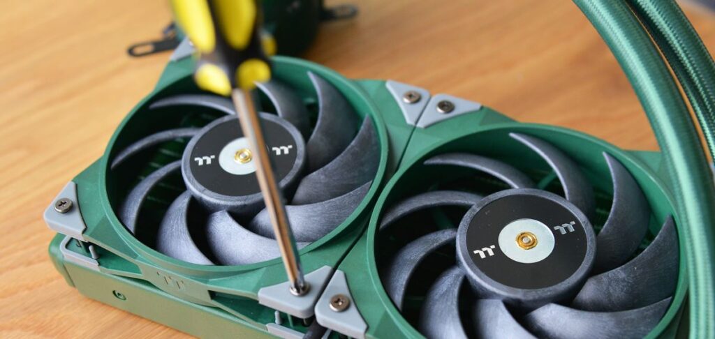 Thermaltake เปิดตัว TOUGHLIQUID 240 ARGB Sync All-In-One Liquid Cooler และ TOUGHAIR 510 CPU Cooler สีพิเศษ Turquoise/Racing Green เติมเต็มสีสันใหม่ให้ชีวิต 4 pic12 280