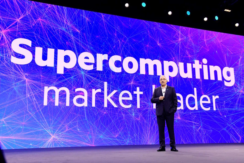 HPE เปิดตัวสถาปัตยกรรม AI-native ใหม่ และ โซลูชัน Hybrid Cloud รับมือการเปลี่ยนแปลงทางธุรกิจ 2 HPE Disc23 BCL 08169