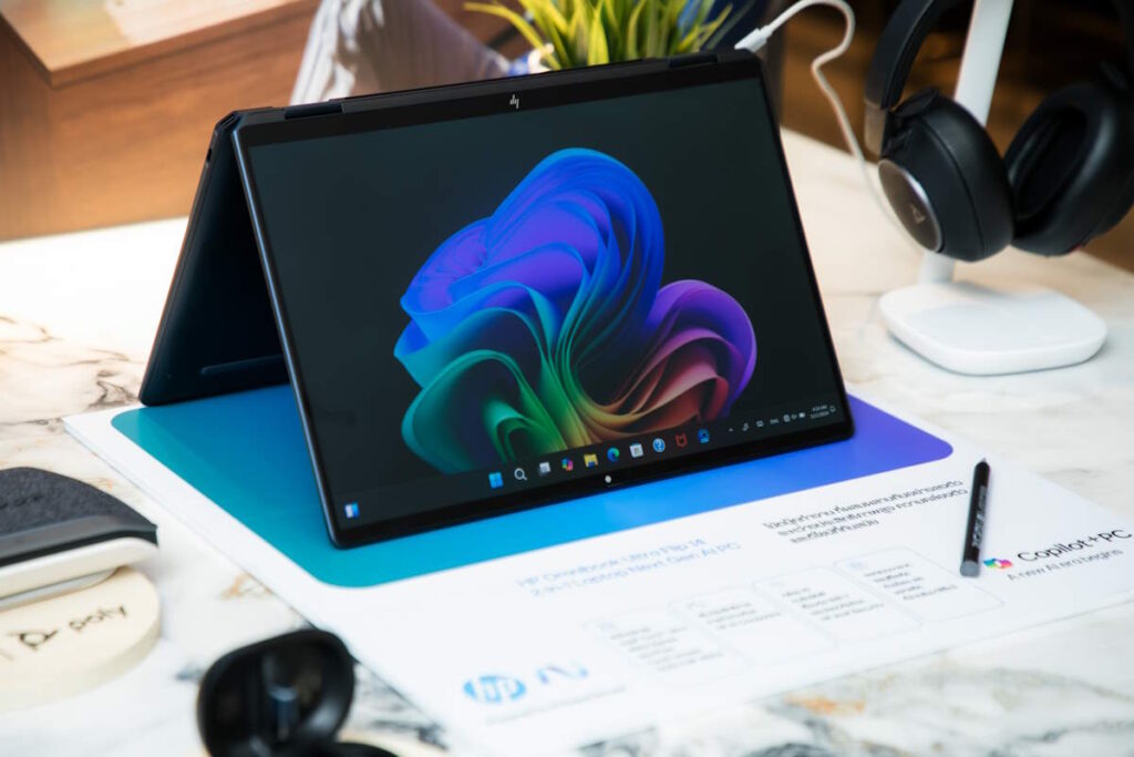 ปลดล็อกศักยภาพสูงสุดของคุณด้วย HP OmniBook AI PC ซีรีส์ใหม่จาก HP 2 HP OmniBook Ultra Flip Next Gen AI PC 1
