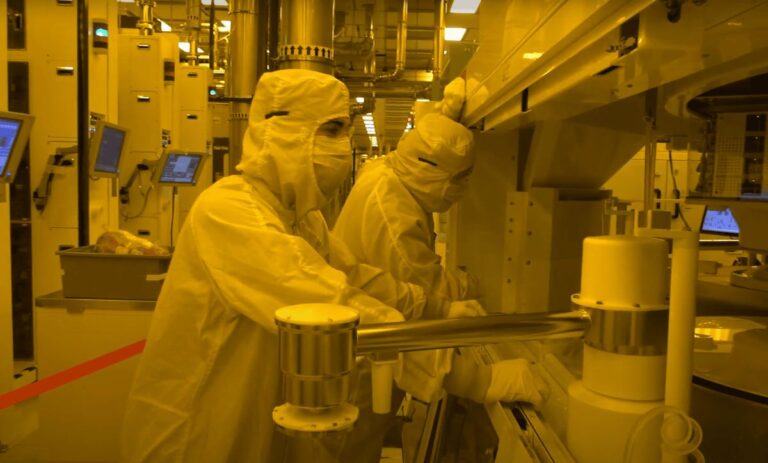 GlobalFoundries เปิดศูนย์บรรจุภัณฑ์สำหรับชิปขั้นสูง และโฟโตนิกส์ชิปแห่งใหม่ในนิวยอร์ก