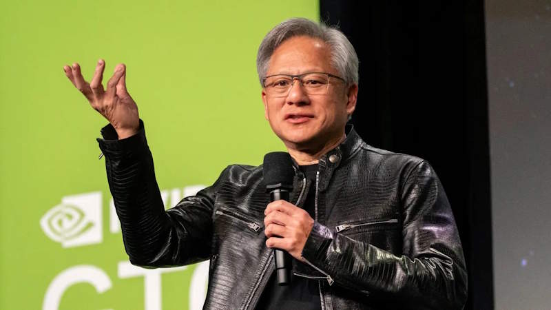 HPE จับมือ NVIDIA เผยโฉมโซลูชัน AI Factory ใหม่ เพื่อเร่งการนำ AI มาใช้ในระดับโลก 3 NVIDIA CEO