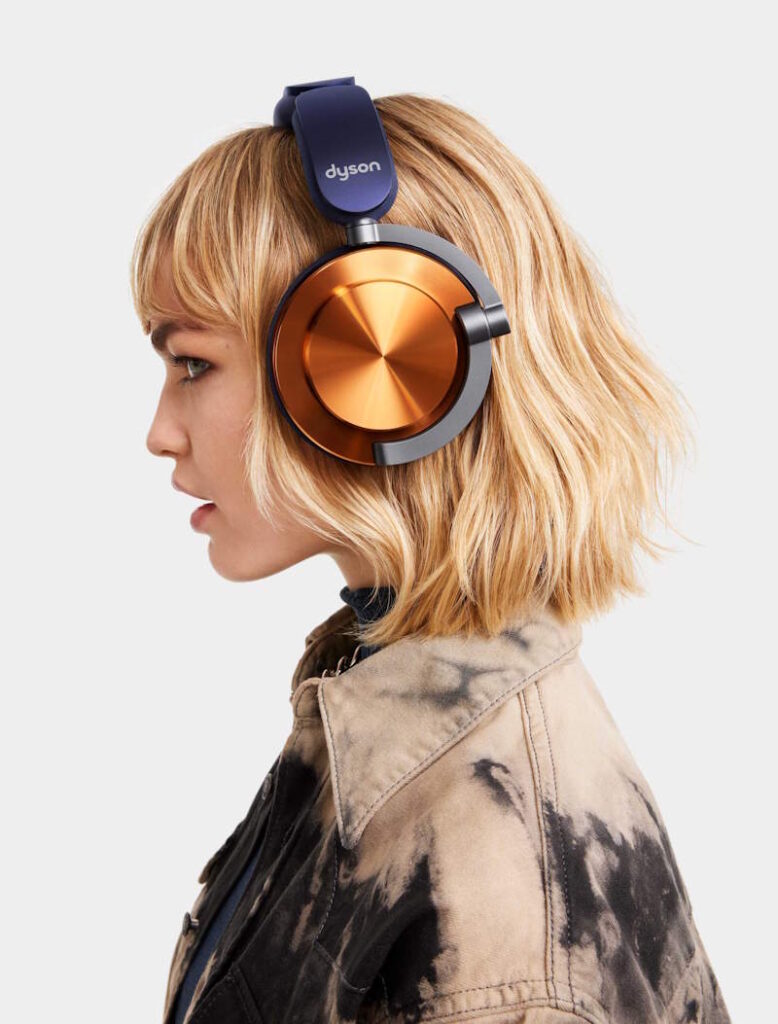 Dyson OnTrac เฮดโฟนตัวท็อปจาก Dyson ชูจุดเด่นปรับแต่งได้กว่า 2,000 แบบ และแบตเตอรี่อึด 55 ชั่วโมง พร้อมขายในไทยแล้ว 3 Dyson OnTrac