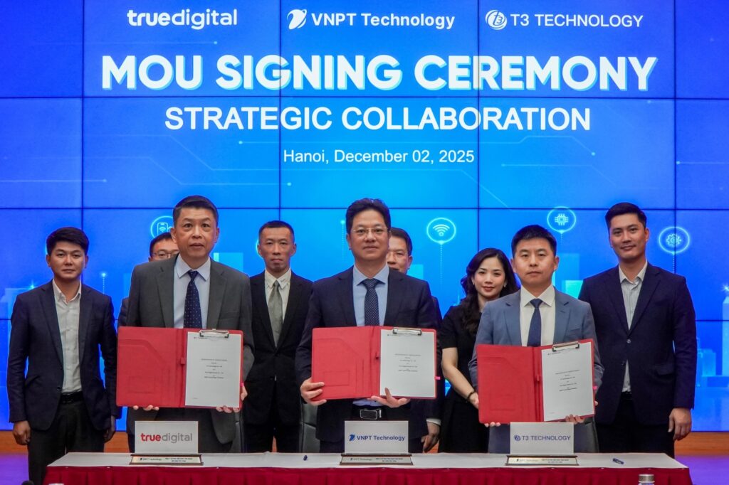 ทรู ดิจิทัล กรุ๊ป ผนึกพันธมิตรเวียดนาม VNPT Technology ร่วมกับ T3 Technology ประกาศความร่วมมือเชิงกลยุทธ์ สร้างระบบนิเวศ AI Home ในเวียดนาม เร่งพัฒนาสมาร์ทโฮมที่ออกแบบเพื่อชาวเวียดนามโดยเฉพาะ 2 332 1 True Digital x VNPT x T3 Technology 151225