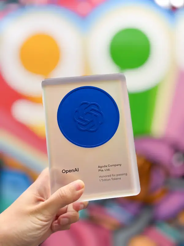 Agoda ผงาด! แพลตฟอร์มท่องเที่ยวคว้ารางวัลจาก OpenAI หลังทะลุหมุดหมาย '1 ล้านล้านโทเคน' ยืนยันการเป็นผู้นำด้าน Gen AI ในภูมิภาค 2 AI selected edited 4