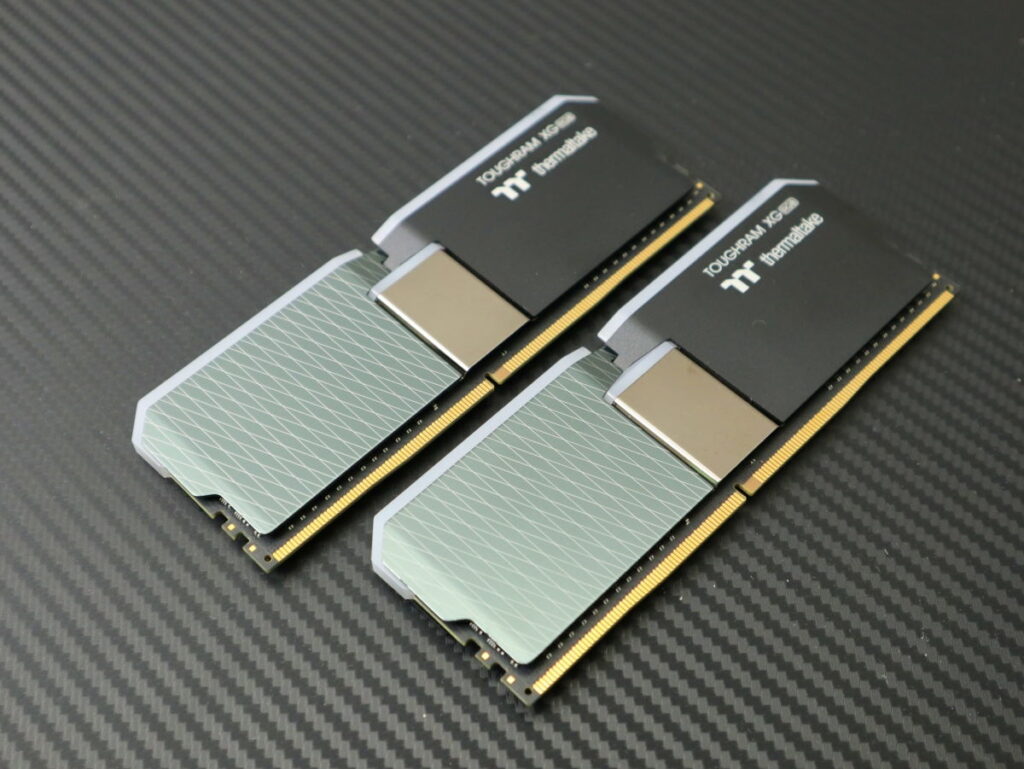 Thermaltake TOUGHRAM XG DDR4-4400MHz แรงตั้งแต่เกิด แค่เปิด XMP ก็แรง 3 TOUGHRAM XG