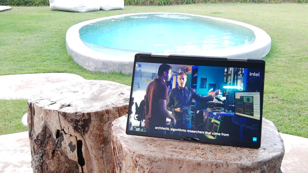 Dynabook Portégé X30W-J ประสิทธิภาพที่พกพาง่าย ใช้งานได้สะดวก 28 Dynabook Outdoor