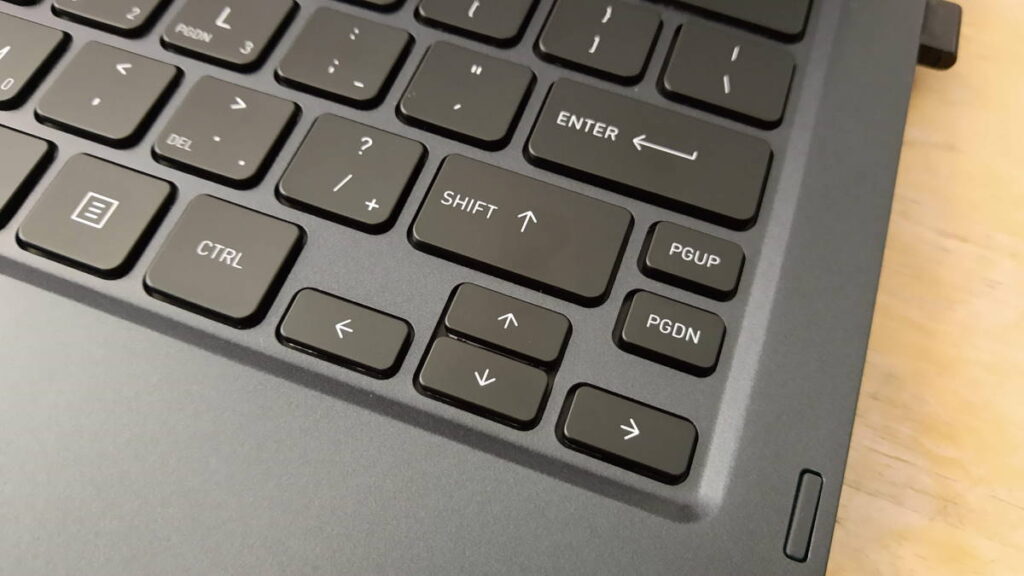 Dynabook Portégé X30W-J ประสิทธิภาพที่พกพาง่าย ใช้งานได้สะดวก 11 Dynabook keyboard 02
