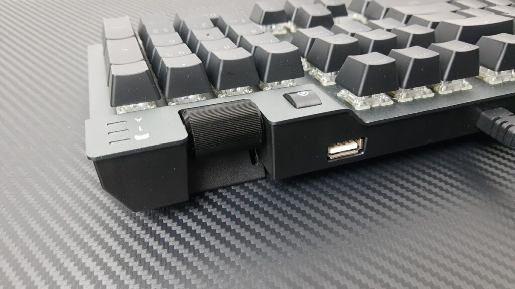 XPG SUMMONER RGB 007