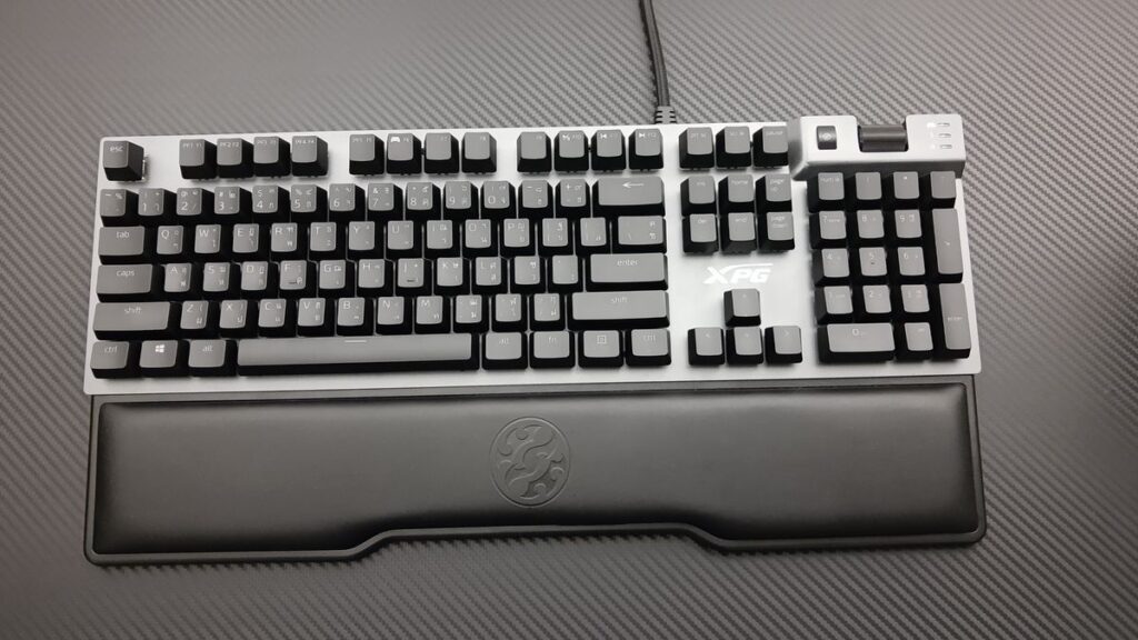 XPG SUMMONER RGB 045