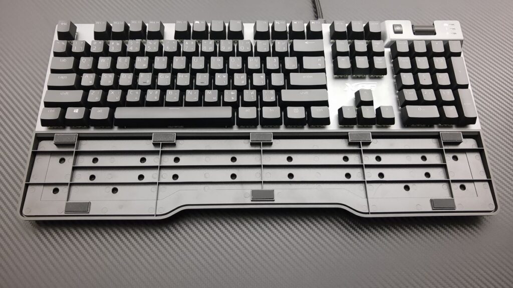 XPG SUMMONER RGB 051