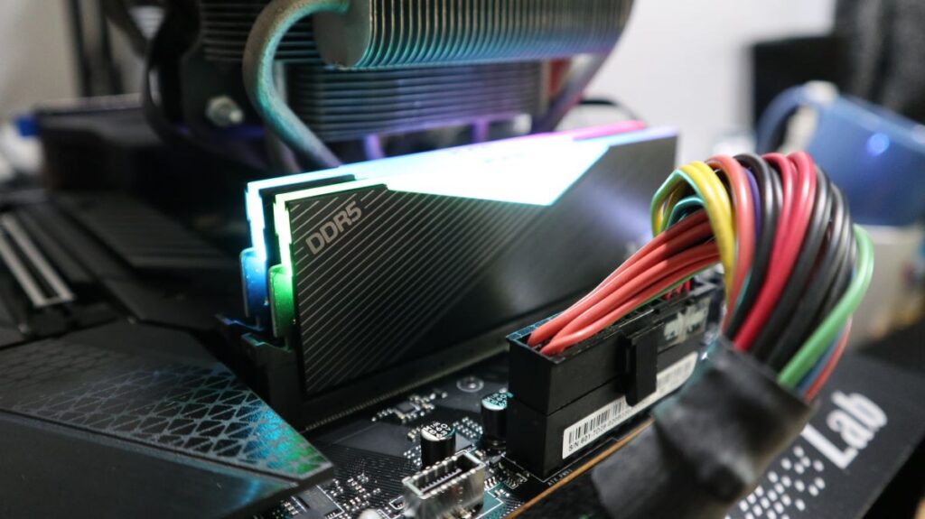 DDR5 XPG RGB install 01