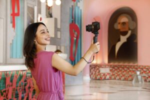 Canon RF-S10-18mm f/4.5-6.3 IS STM เลนส์ซูมมุมกว้างพิเศษ ถ่าย Vlog ให้ได้มุมมองสวยโดนใจ