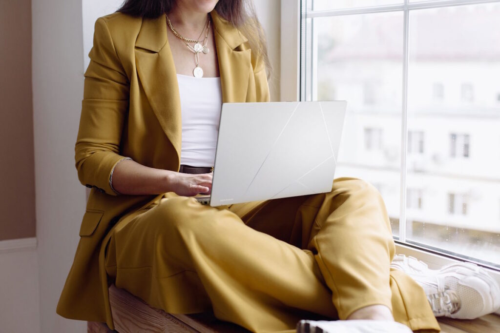 Zenbook 14 OLED UX3405 Scenario photo 05