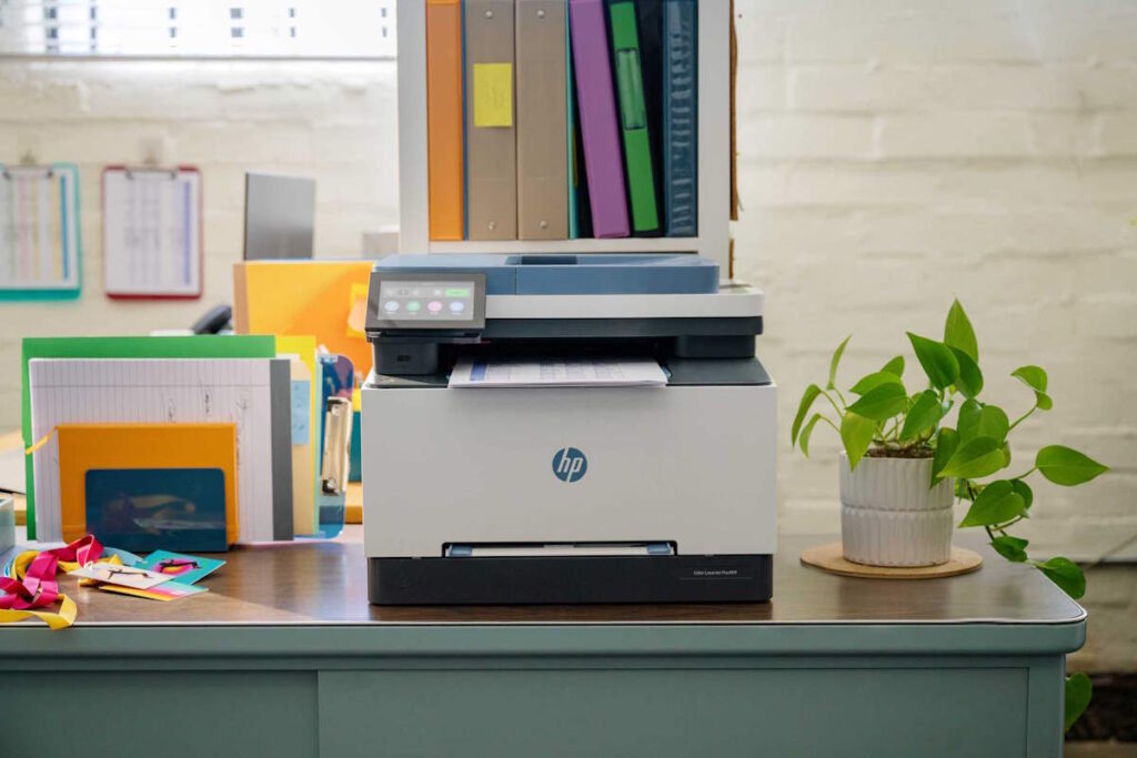 HP LaserJet Pro 3300 lifestyle2