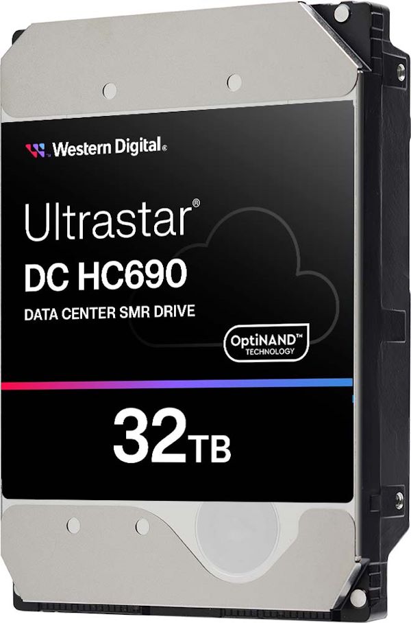 6 WDC Ultrastar DC HC690 ProdImg standing L LR