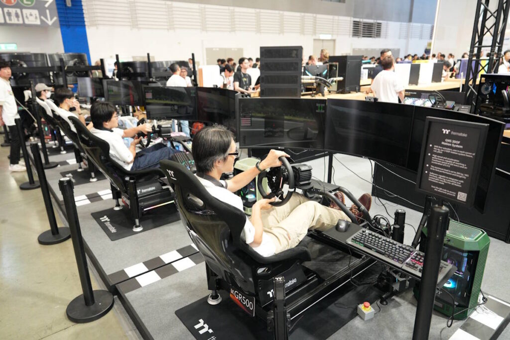 Thermaltake SimRace 04