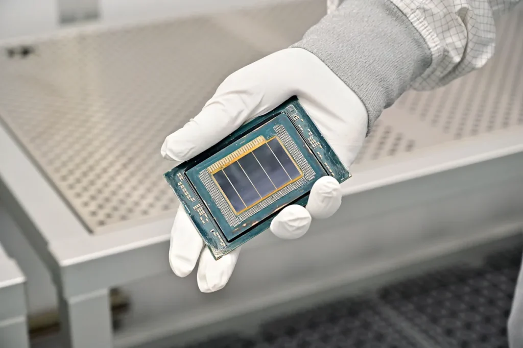 clearwater forest chip fab 52