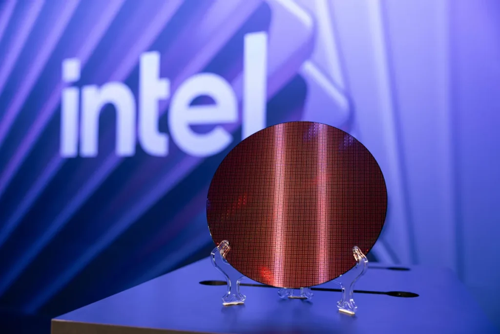 intel xeon6 plus wafer