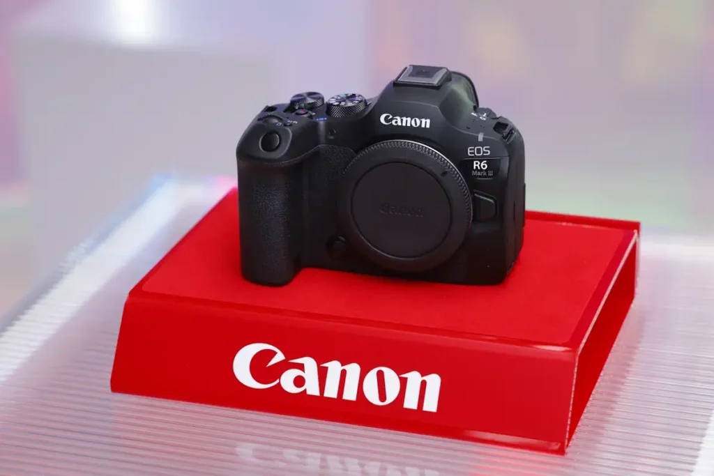 แคนนอน เดินเกมรุกตลาดกล้องไฮบริดและกล้องภาพยนตร์เต็มสูบ เปิดตัว EOS R system “EOS R6 Mark III” และ Cinema EOS system “EOS C50” ยกระดับเวิร์กโฟลว์สายครีเอเตอร์ 6 EOS R6 Mark III 1