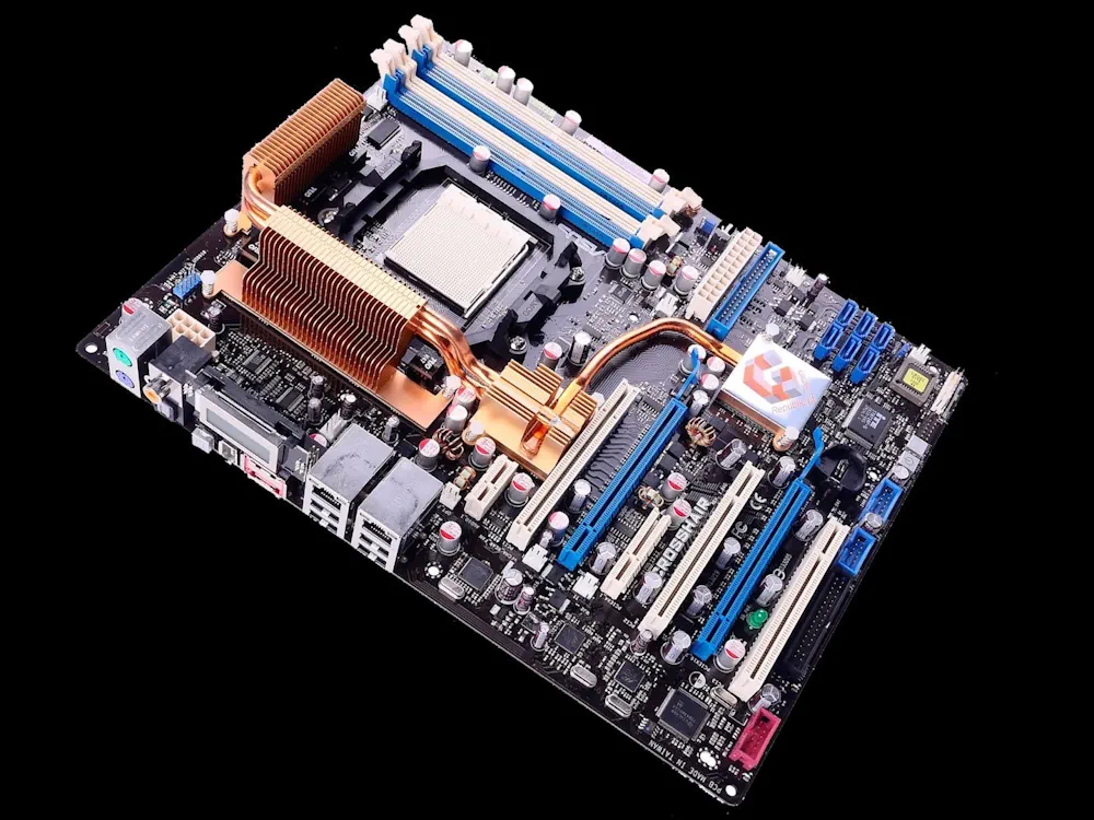 ROG Crosshair, Mainboard
