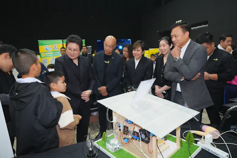ดีอี–ดีป้า เปิดฉากการแข่งขันนวัตกรรมด้าน Coding & AI ระดับประเทศ “National Coding & AI Competition” ในโครงการ Coding Thailand 2026: AI Inspires the Future 2 CHO09187 0 0