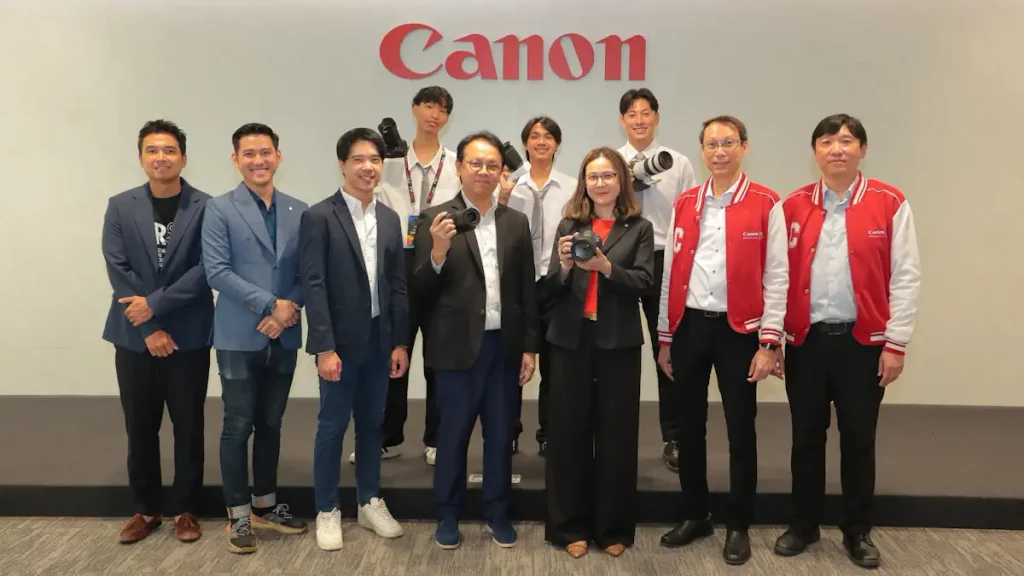 Canon และคณะนิเทศศาสตร์ ม.กรุงเทพ ร่วมสร้างแรงบันดาลใจและโอกาสการเรียนรู้ พัฒนานักสื่อสารรุ่นใหม่สู่โลกการทำงานจริง 2 canon mou bu 2