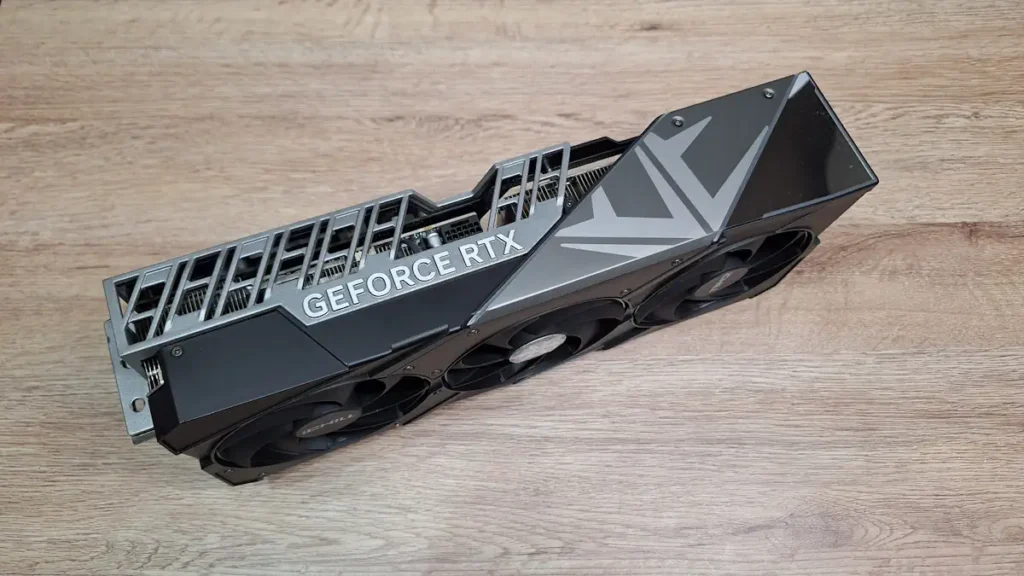รีวิว INNO3D GeForce RTX 5080 iCHILL X3 ออกแบบมาเพื่อการเล่นเกมที่ยาวนานแบบไม่กลัวร้อน 7 INNO3D GeForce RTX 5080 iCHILL X3 03